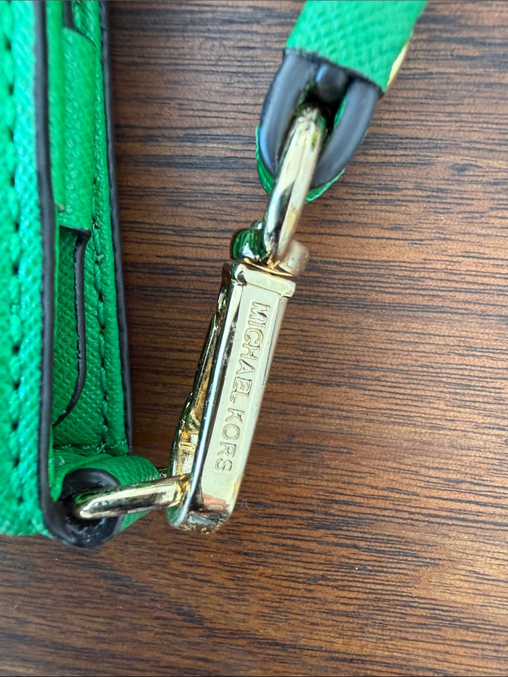 Michael Kors Jet Set Saffiano Leather Smartphone Wristlet - Emerald Green - Picture 4 of 12